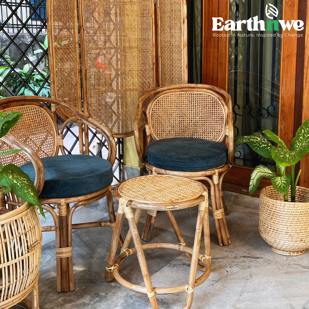 Stylish rattan patio set with chairs and table